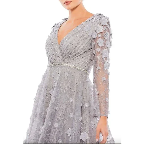 Mac Duggal Long Sleeve 3D Floral Midi Dress Size 4 in Sterling Gray